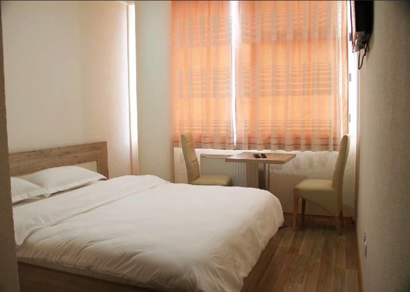 Bolero Hotel Ferizaj Zewnętrze zdjęcie