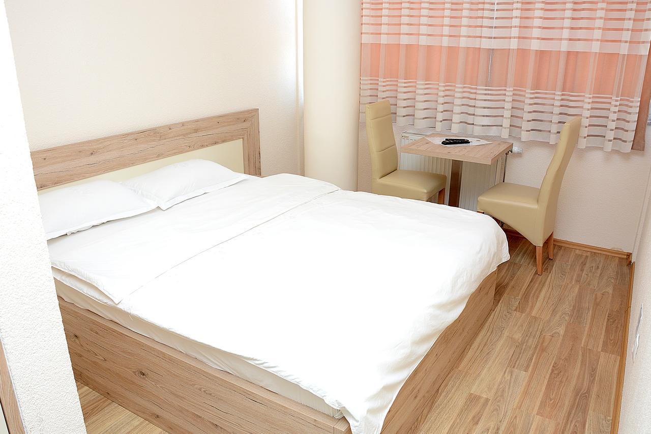 Bolero Hotel Ferizaj Zewnętrze zdjęcie